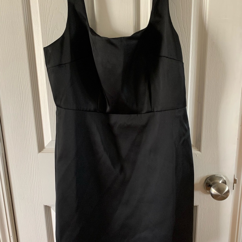 Elegant Black Sleeveless Dress